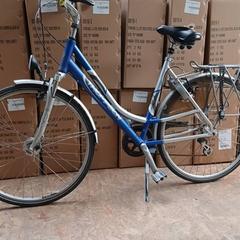 Emakumeen bizikleta Thompson Blauw-Zilver, gisa salatu by Fietsdepot Hasselt iLost erabiliz
