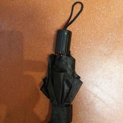 Hopfällbart paraply noir, rapporterat av TCL med iLost