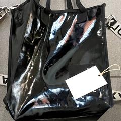 Borsa - Plasiek tas zwart, come riportato da Centraal magazijn utilizzando iLost