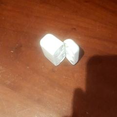 Funda per a auriculars, segons ha informat Grand Hotel Amrath Kurhaus mitjançant iLost