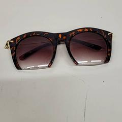 Okulary słoneczne, zgłoszono przez Transdev Gooi en Vechtstreek przy użyciu iLost