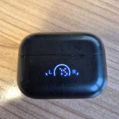 Funda para auriculares zwart, segundo informou Connexxion Zeeland usando iLost