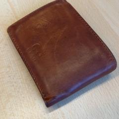 Plånbok Bourdon, rapporterat av DGTL Amsterdam 2026 med iLost