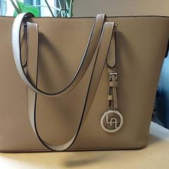 İLost kullanarak Centraal magazijn tarafından bildirildiği gibi Çanta - Handtas donkerbeige