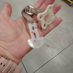 Tétine + attache، كما تم الإبلاغ عنه بواسطة IKEA Brest Guipavas عبر iLost