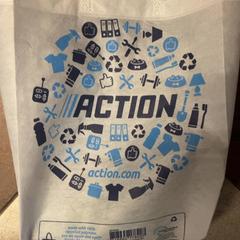 Sac, a été signalé par Attractie- & Vakantiepark Slagharen utilisant iLost