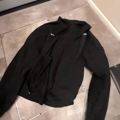 Jacke, gemeldet von Qbuzz DMG über iLost