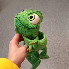 Peluche Vert paillettes, come riportato da IKEA Rouen Tourville-La-Rivière utilizzando iLost