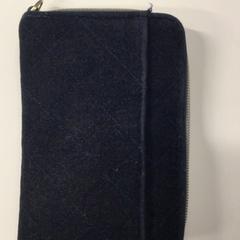 Billetera Zhdianska, ha sido reportado por Gemeente Haarlem con iLost