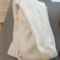 Xal echarpe, segundo informou IKEA Nantes usando iLost