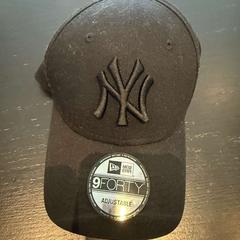 Mütze Zwart, gemeldet von Van der Valk Hotel Amsterdam-Amstel über iLost