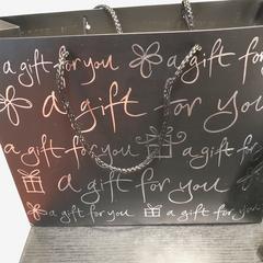 Sac papier noir، كما تم الإبلاغ عنه بواسطة TCL عبر iLost