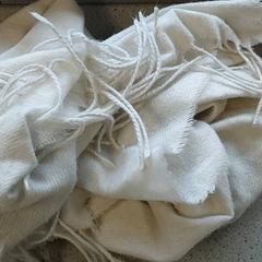 Kleidung - Sjaal, gemeldet von Regio Limburg - Leuven über iLost