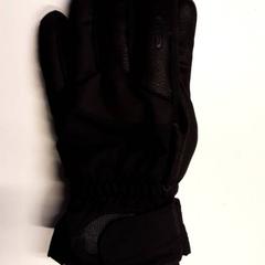 Guants dakine, segons ha informat Qbuzz ZHN mitjançant iLost