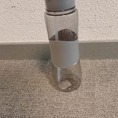 Butelka do picia, zgłoszono przez Breda University of Applied Sciences Mgr. Hopmansstraat przy użyciu iLost