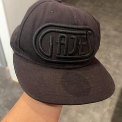 Czapka Black, zgłoszono przez Pathé Nijmegen przy użyciu iLost