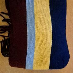 Sjal Bleuw geel licht blauw bruin, som rapportert av Mauritshuis Den Haag ved bruk av iLost