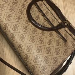 Borsa da donna, come riportato da Pathé Zwolle utilizzando iLost