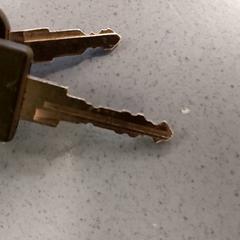 Nycklar, rapporterat av Regio Antwerpen - Brussel med iLost