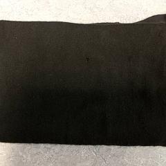 Vestiario - Sjaal zwart, come riportato da Regio Oost-Vlaanderen utilizzando iLost