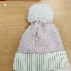 Kleding Muts, jak nahlášeno Regio Limburg - Leuven pomocí iLost