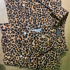 Shirt Leo, as reported by MEININGER Hotel Berlin East Side Gallary using iLost