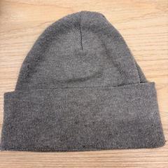 Keps gris, rapporterat av IKEA Liège med iLost