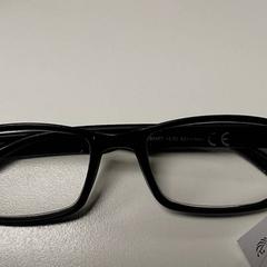 Szemüveg - zwart, amint azt Centraal magazijn az iLost segítségével jelentette.