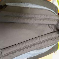 Tas noir et bleu, zoals gemeld door TCL met iLost