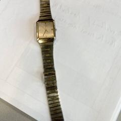 Orologio, come riportato da TU/e - Receptie Helix utilizzando iLost