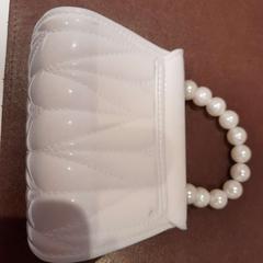 Bag petit, as reported by TCL using iLost