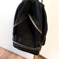 Zaino, come riportato da Qbuzz ZHN utilizzando iLost