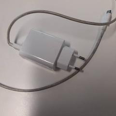 Usb-c kablea, gisa salatu by Vrije Universiteit Brussel (VUB) iLost erabiliz