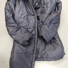 衣類 Jas がiLostで Regio West-Vlaanderen によって報告されました