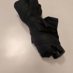 Esernyő, amint azt Vrije Universiteit Amsterdam az iLost segítségével jelentette.