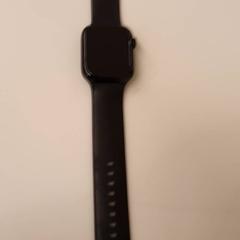 Smartklokke Zwart, som rapportert av HvA Amstelcampus ved bruk av iLost