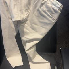 Pantaló, segons ha informat Van der Valk Hotel Utrecht mitjançant iLost