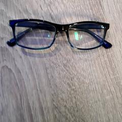 Betaurrekoak Zwart/blauw, gisa salatu by EBS Tramplein iLost erabiliz