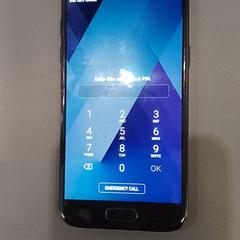Okostelefon Samsung zwart, amint azt Qbuzz GD Groningen HS az iLost segítségével jelentette.