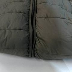 Veste Doudoune kaki, a été signalé par IKEA Arlon utilisant iLost