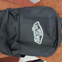 Sac à dos zwart, a été signalé par Arriva West-Brabant utilisant iLost