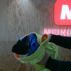 Short and t-shirt がiLostで MEININGER Hotel Innsbruck Zentrum によって報告されました