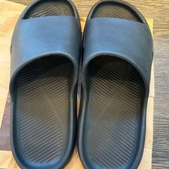 Topánka black sleepers, ako bolo nahlásené WestCord Hotel Eindhoven pomocou iLost