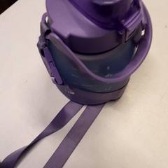 İLost kullanarak Qbuzz ZHN tarafından bildirildiği gibi Su şişesi