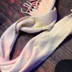 Sjaal Beige, zoals gemeld door De Heeren van Aemstel met iLost