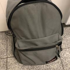 Rucksack East pack, gemeldet von Eindhoven Airport über iLost
