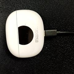 イヤホン Wit がiLostで Qbuzz GD Groningen Peizerweg によって報告されました