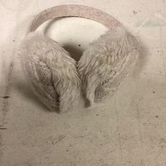 Calentador de orejas Wit, ha sido reportado por Artis con iLost