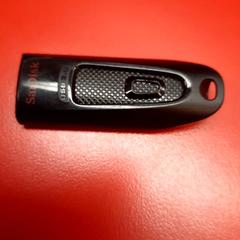 Usb-stick, zoals gemeld door UvA REC met iLost