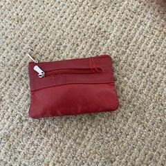 Sleutels in rood etuitje, as reported to iLost